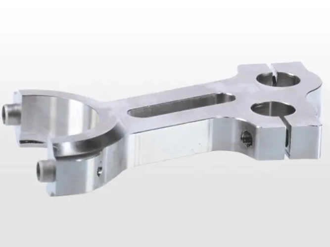 Anwendungsbeispiel: Pleuel